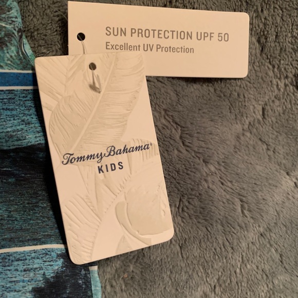 NWT- Tommy Bahama Paradise Swim Trunks - S or M - Picture 10 of 10